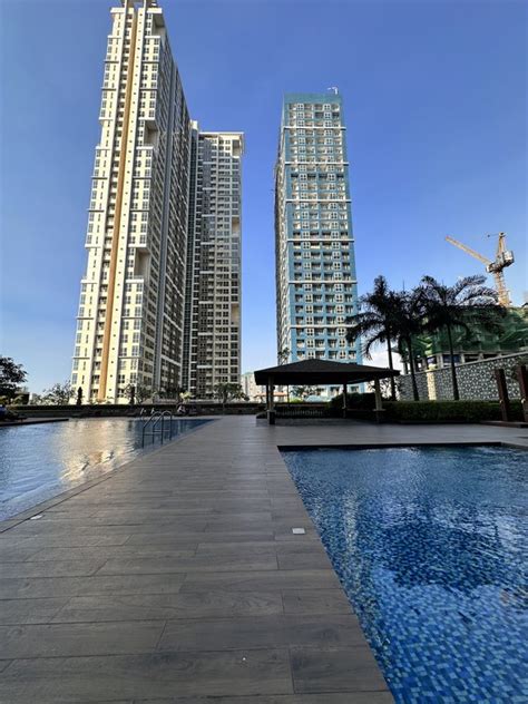 Condo for Sale in BGC .